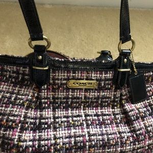 Authentic Classic Coach Bag.